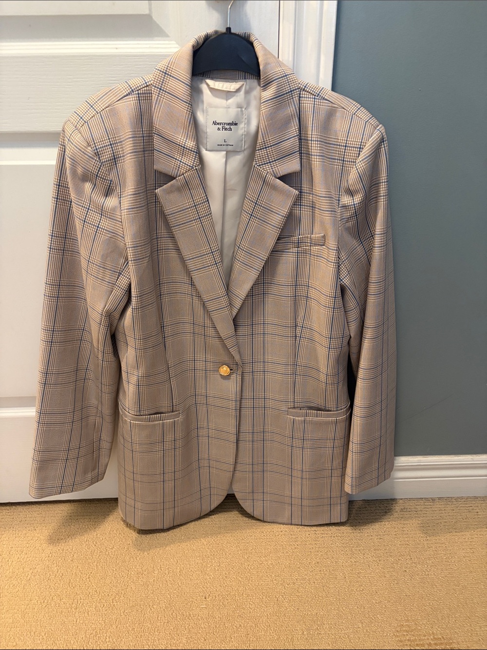 Abercrombie & Fitch Women's Plaid Single-Button Blazer in Beige